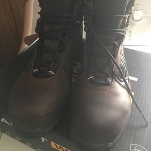 Women’s Ariat Carbon toe boots